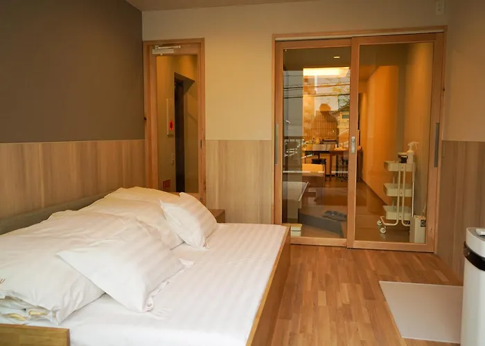 Konyamachi Guest House Kuku